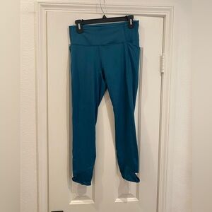 All in motion leggings size medium. Teal